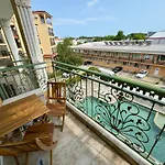 Apartment Golden Hermes *