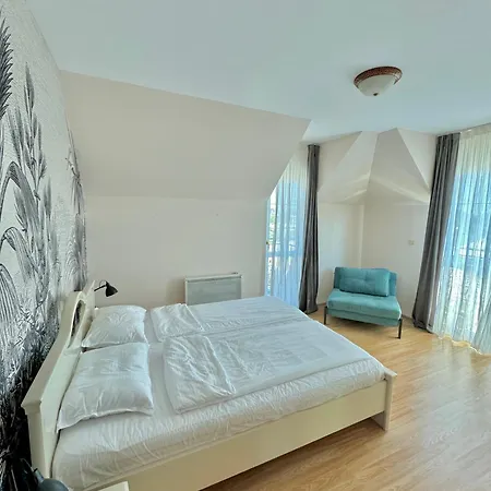 Golden Hermes Apartment