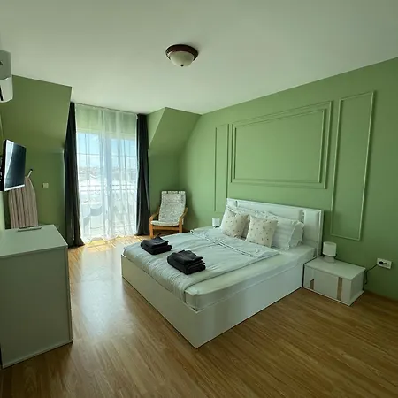 Apartment Golden Hermes Slantschew brjag