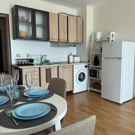 Golden Hermes Apartmán