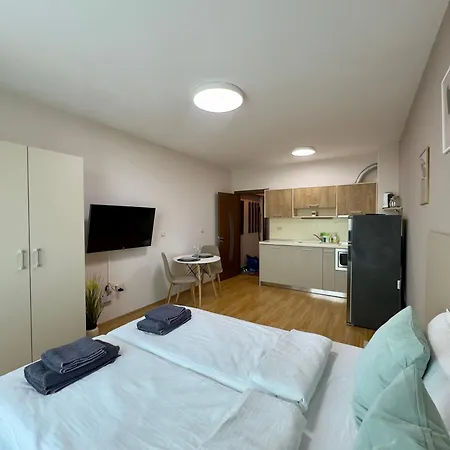 Golden Hermes Apartment Slantschew brjag