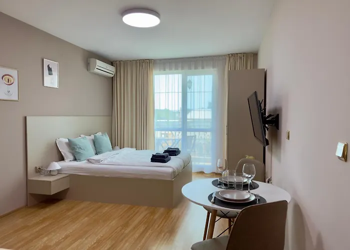 Апартамент Golden Hermes *