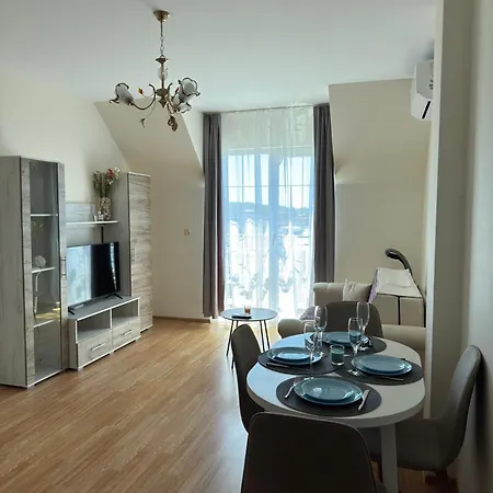 Апартаменты Golden Hermes